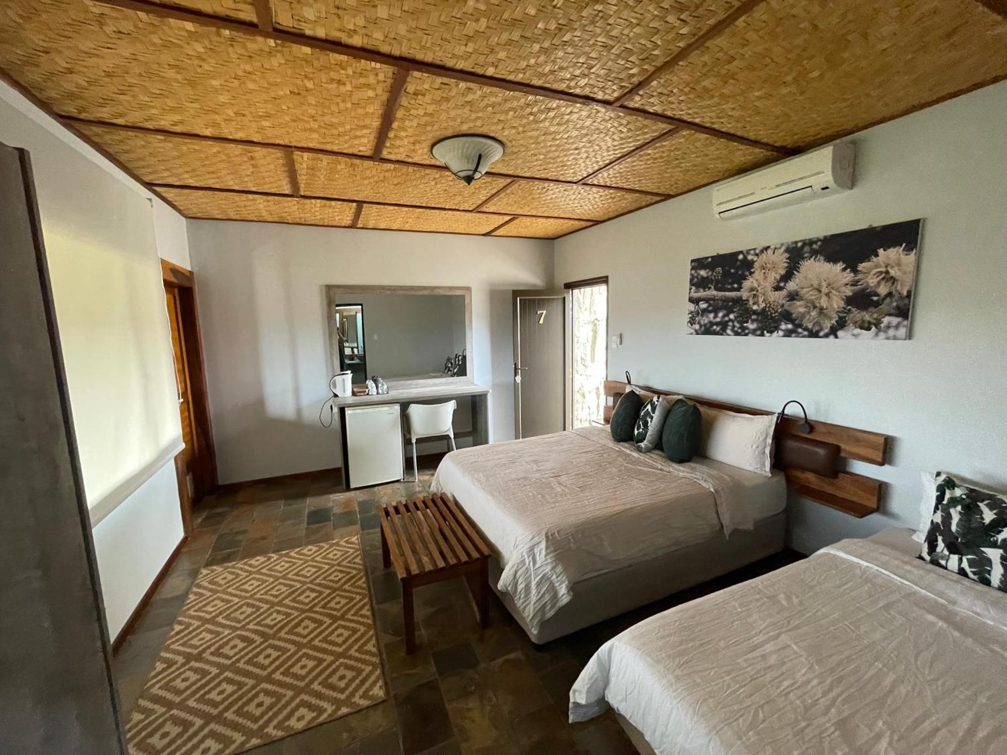 Aloegrove Safari Lodge Очиваронго Екстер'єр фото